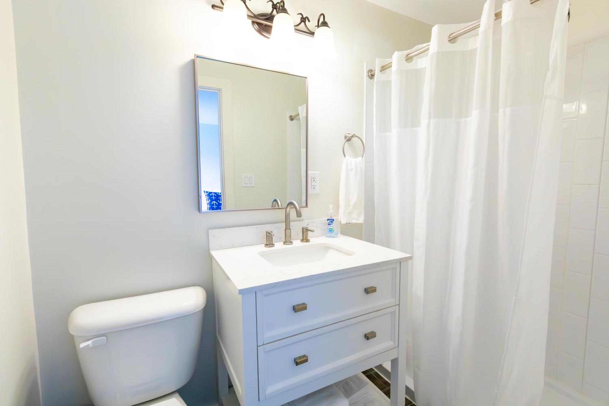 Anchor Bay Inn And Suites 샌더스키 외부 사진