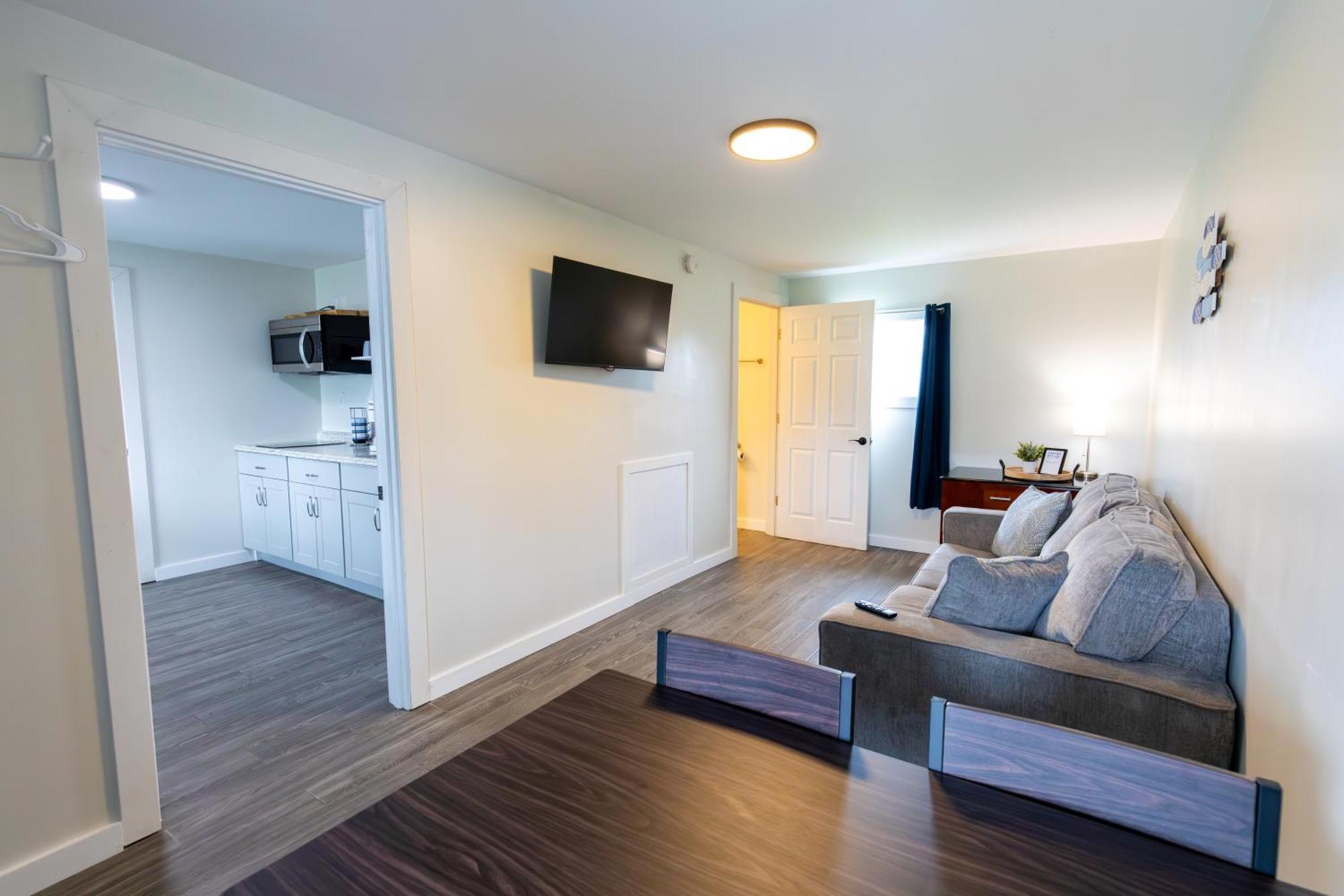 Anchor Bay Inn And Suites 샌더스키 외부 사진