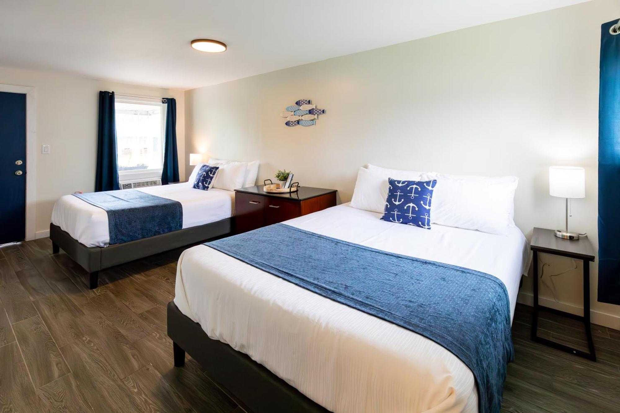 Anchor Bay Inn And Suites 샌더스키 외부 사진