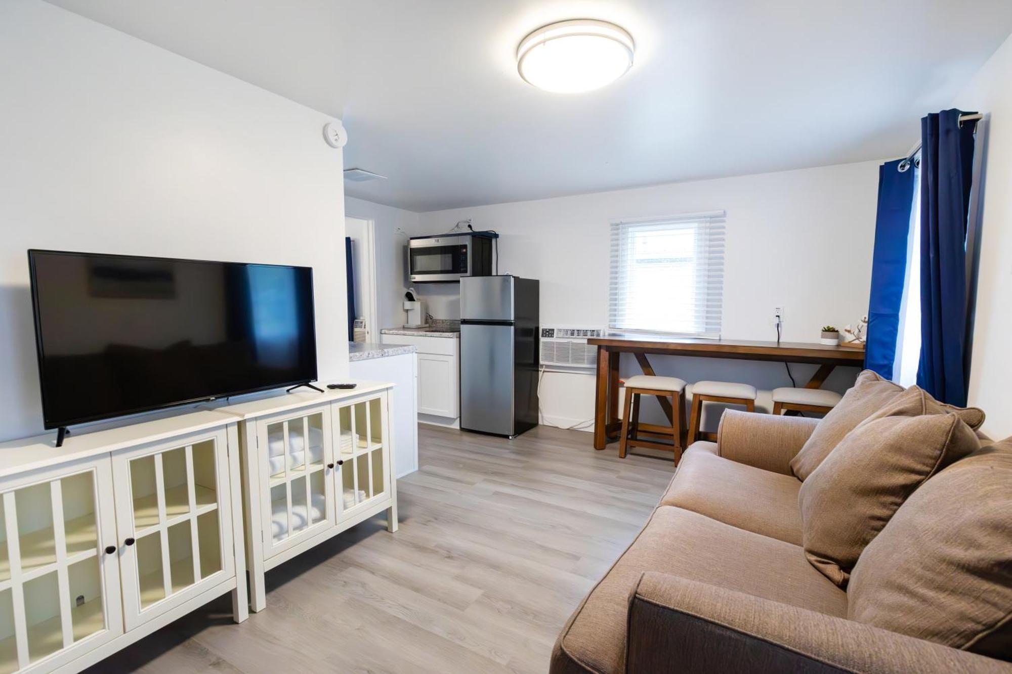 Anchor Bay Inn And Suites 샌더스키 외부 사진