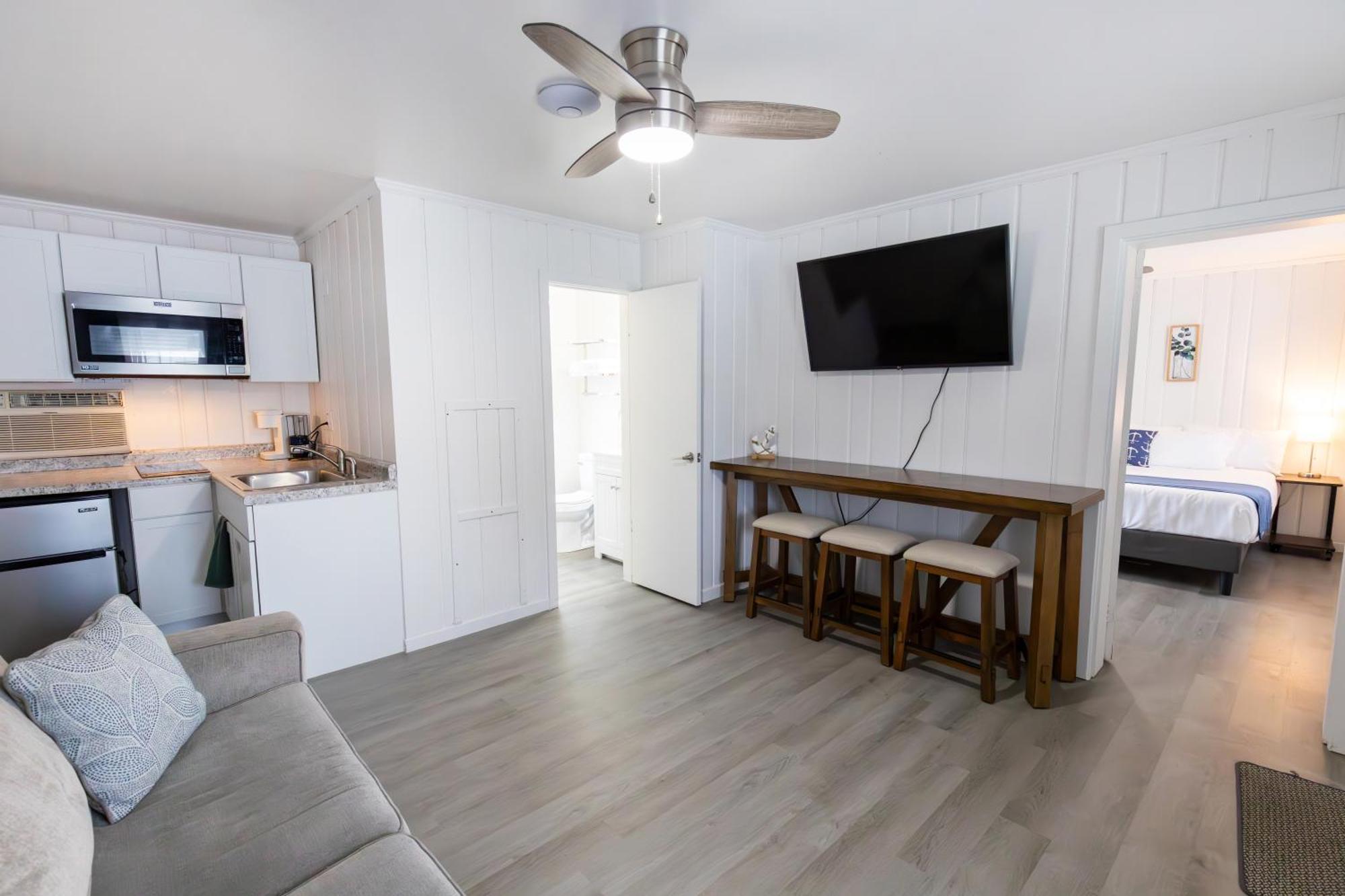 Anchor Bay Inn And Suites 샌더스키 객실 사진