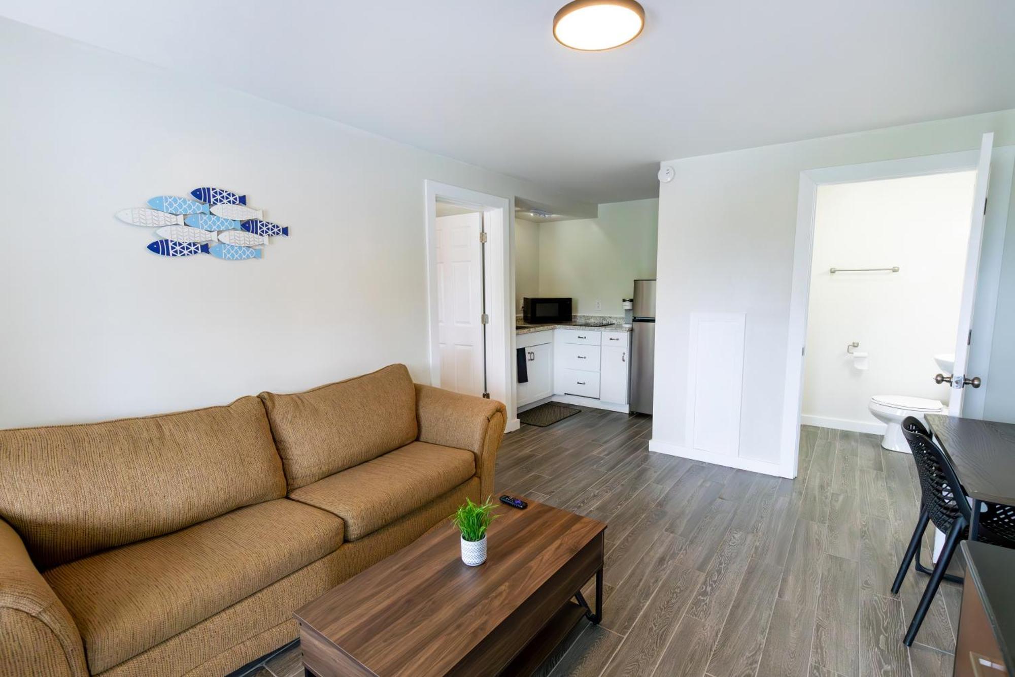 Anchor Bay Inn And Suites 샌더스키 외부 사진