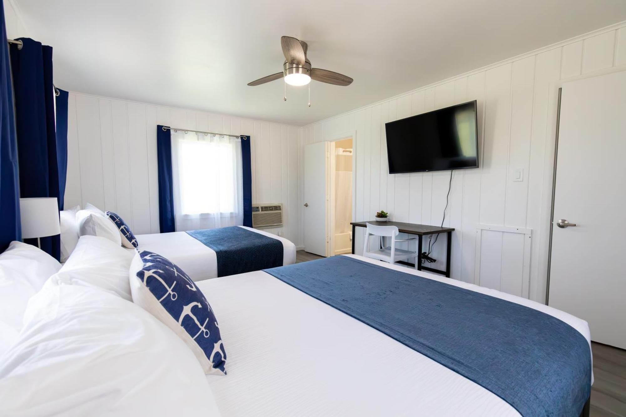 Anchor Bay Inn And Suites 샌더스키 객실 사진