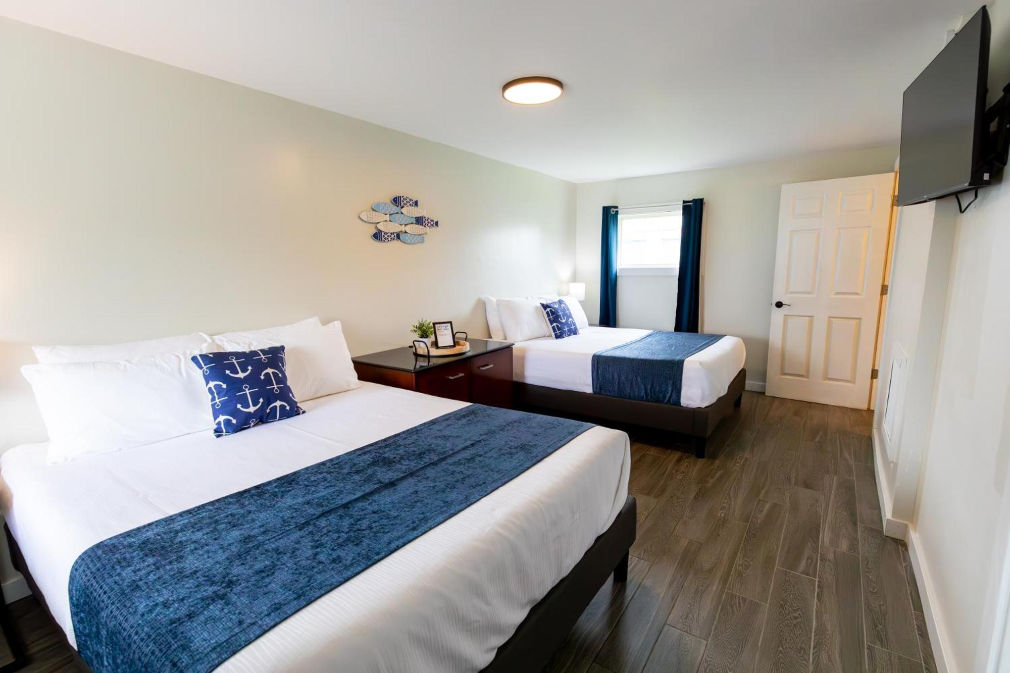 Anchor Bay Inn And Suites 샌더스키 외부 사진