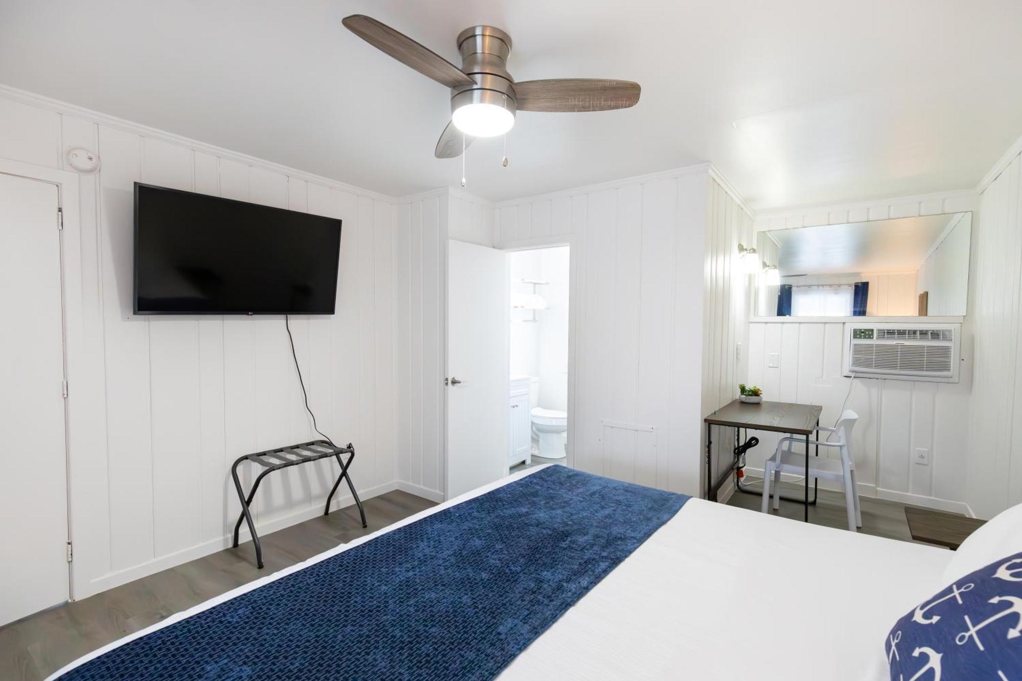 Anchor Bay Inn And Suites 샌더스키 객실 사진