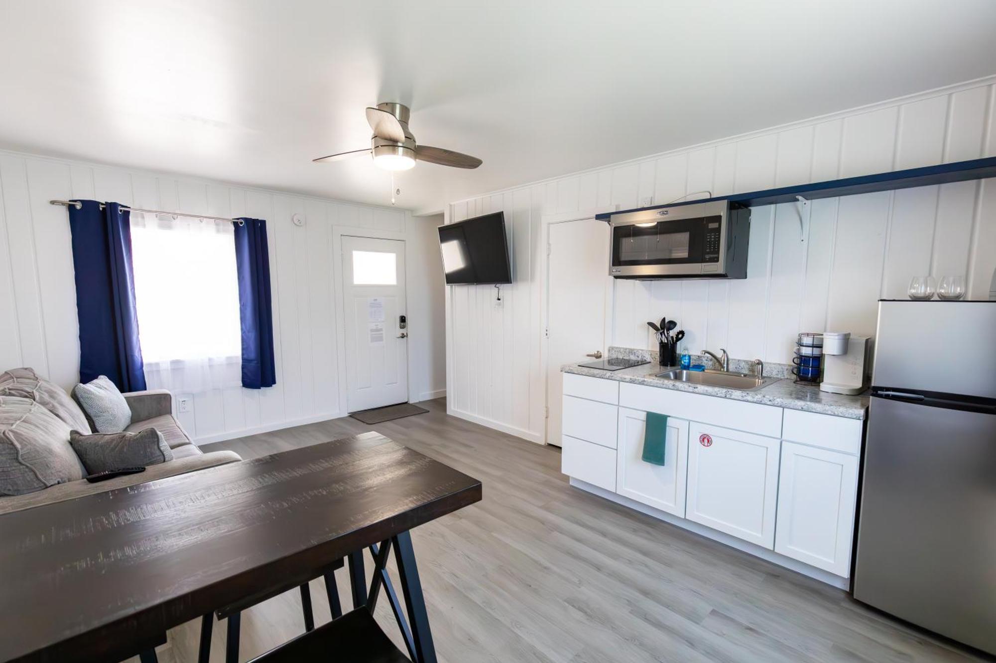 Anchor Bay Inn And Suites 샌더스키 객실 사진
